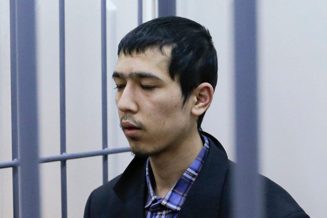 Russia Detains Brother of Suspected Metro Bombing Organizer