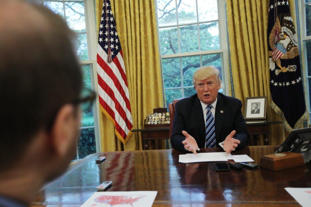 Trump Vows to Fix or Scrap South Korea Trade Deal, Wants Missile System Payment