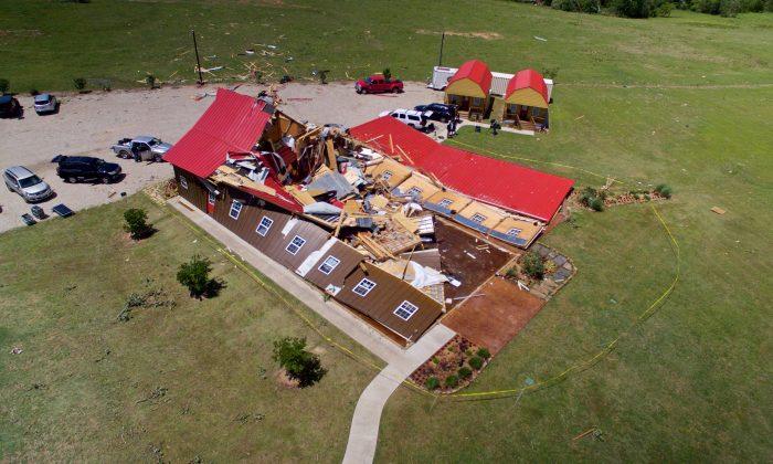Tornadoes Rip Across East Texas, Killing at Least 4