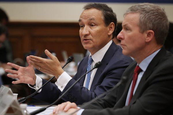 United Airlines CEO Oscar Munoz (L) and President Scott Kirby testify before the U.S. House Committee on Transportation and Infrastructure about oversight of U.S. airline customer service on May 2, 2017. (Chip Somodevilla/Getty Images)