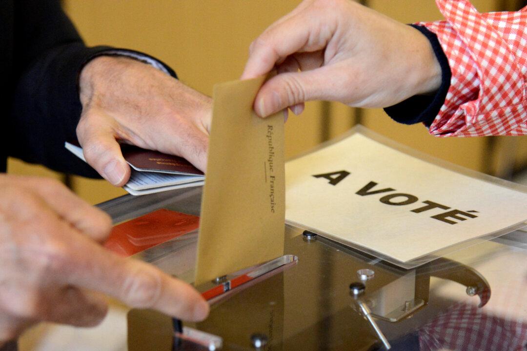 France Fights to Keep Macron Email Hack From Distorting Election