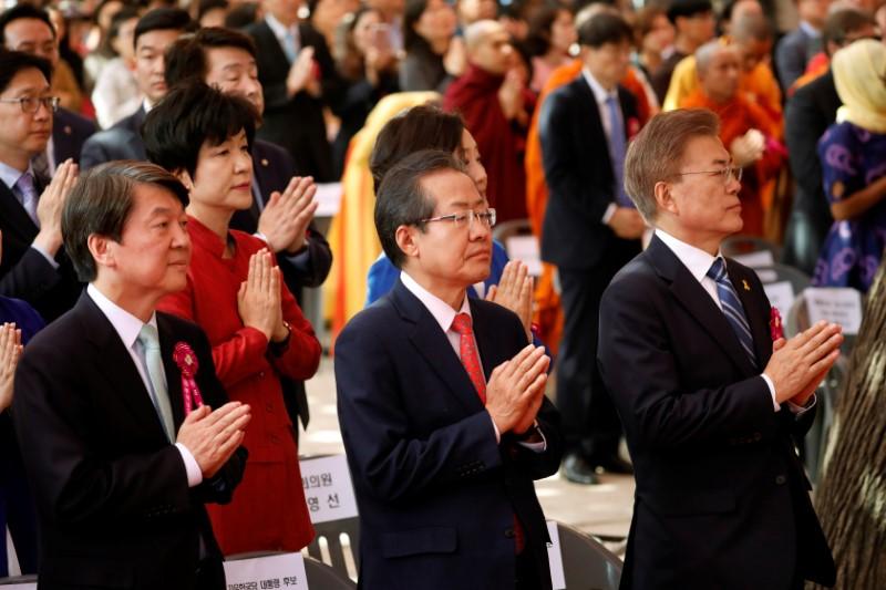 South Koreans Vote for New Leader After Months of Political Vacuum