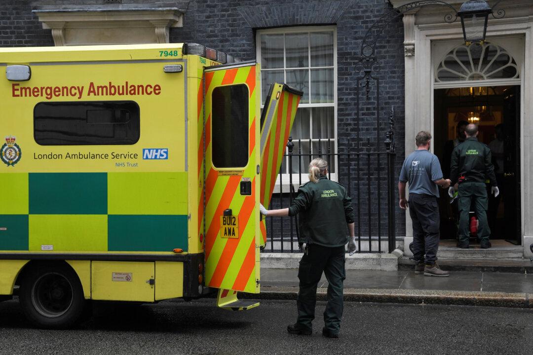 UK Paratrooper Found Hanged Near Home, Reports Say