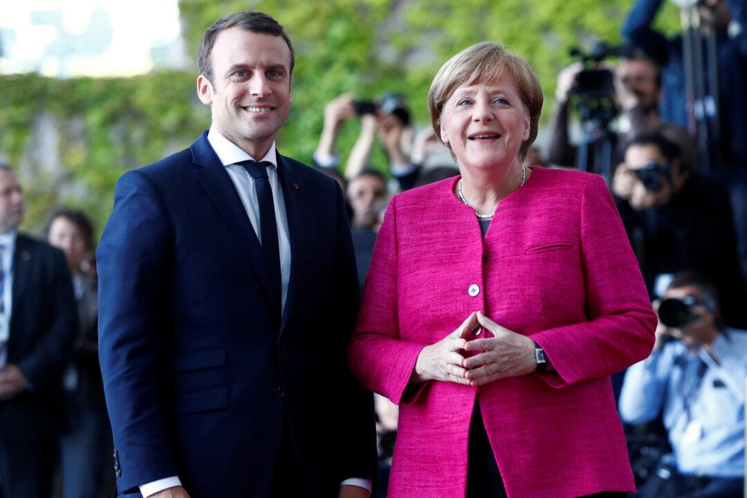 Merkel and Macron Agree to Draw up Roadmap to Deeper EU Integration