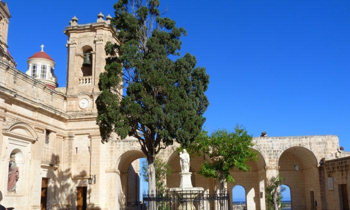 Malta: Sacred to the Gods