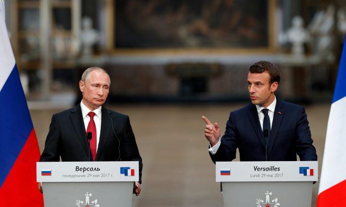 France’s Macron Accuses Russian Media of Spreading ‘Fake News’