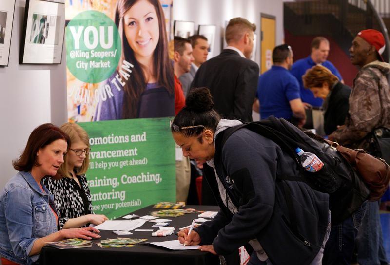 US Factory Activity Ticks Up, Private Payrolls Surge