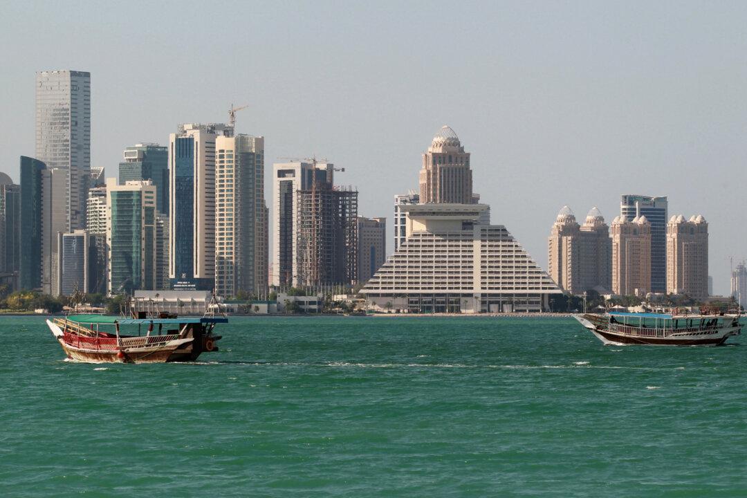 Gulf States Squeeze Qatar as US, Kuwait Probe for Solution to Row