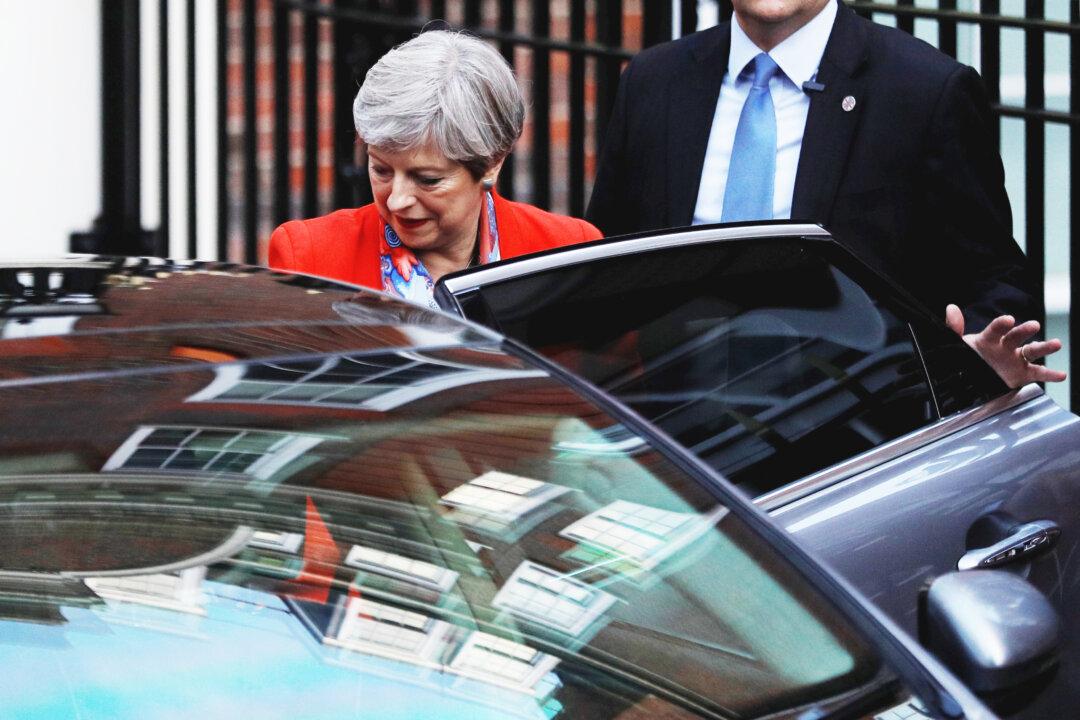 Theresa May Says Mosque Attack an Attempt to Divide London