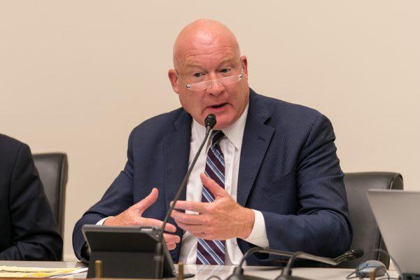 Ethan Gutmann, investigative writer and author of “The Slaughter" (2014) and its 2016 updates, participates in a forum on forced organ harvesting of prisoners of conscience. The event took place on Capitol Hill, in Washington, on June 23, 2017. (Leo Shi/The Epoch Times)