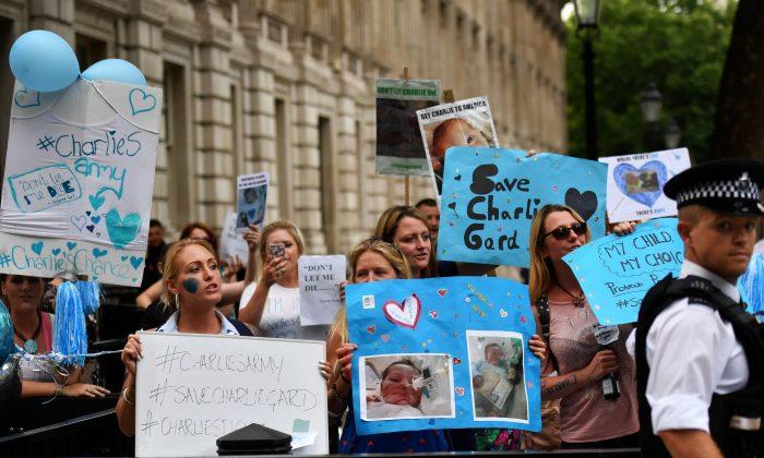 UK Prime Minister Doesn’t Rule Out Letting Charlie Gard Travel for Treatment
