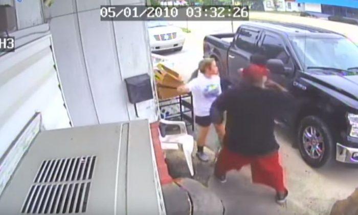 Couple Accused of Punching Woman, Teen Daughter Over Chicken Surrender