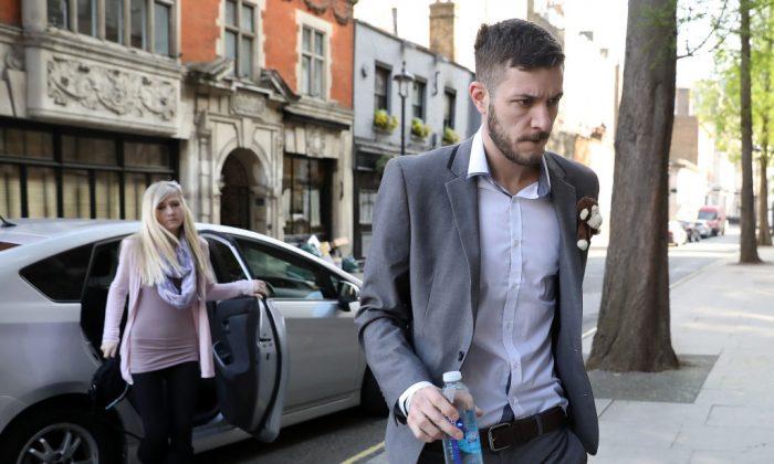 US Hospitals Reach Out in Hopes of Saving Baby Charlie Gard
