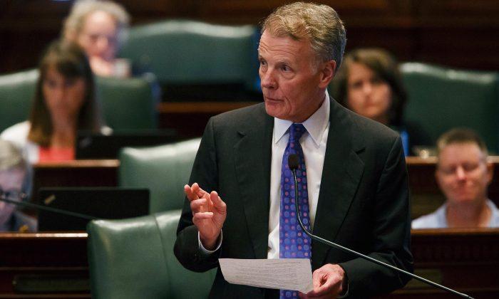 Illinois Lawmakers Override Veto to Pass First Budget in Two Years