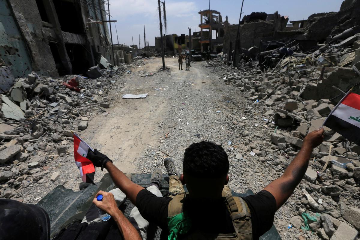 Distressing Video Shows Executions of ISIS Fighters by Iraqi Soldiers