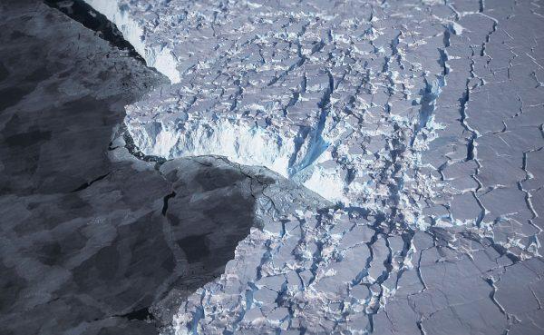 Breaking ice in Antarctica.<br/>(Photo by Mario Tama/Getty Images)