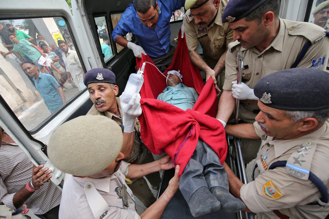 Bus Plunges Into Indian Kashmir Valley, 16 Hindu Pilgrims Killed