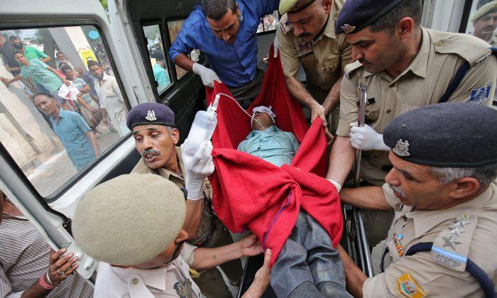 Bus Plunges Into Indian Kashmir Valley, 16 Hindu Pilgrims Killed