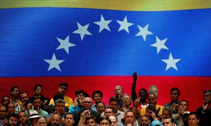 Venezuela Opposition Turns Heat up on Maduro With Strike Call