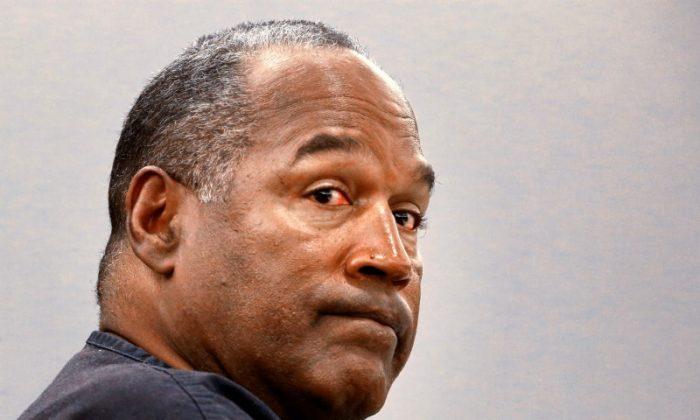 OJ Simpson Is Autographing Helmets: Reports