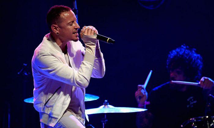 Linkin Park Singer Chester Bennington Hung Himself, Coroner Says