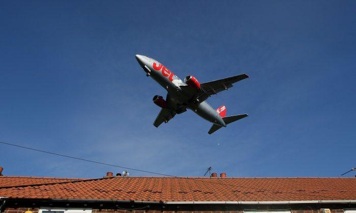 Terrified Passenger Sends Family Last Goodbye as Jet Plummets for Emergency Landing
