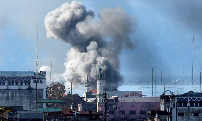 Marawi Standoff Enters Third Month, Underlining Crisis in Philippines
