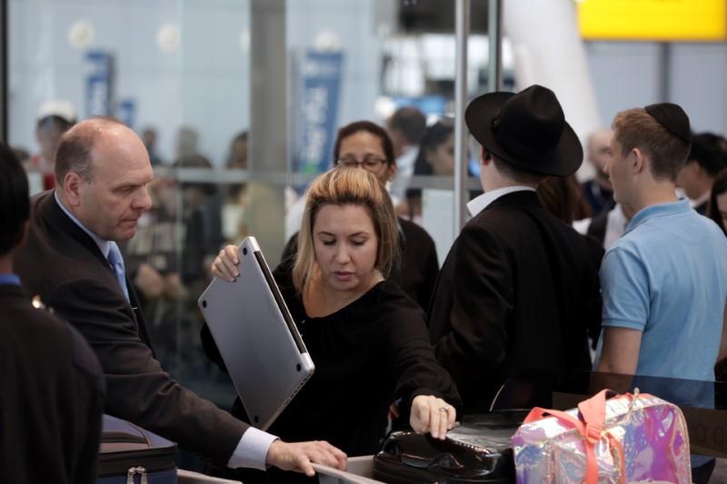 US to Impose Stricter Electronic Carry-on Airport Screening
