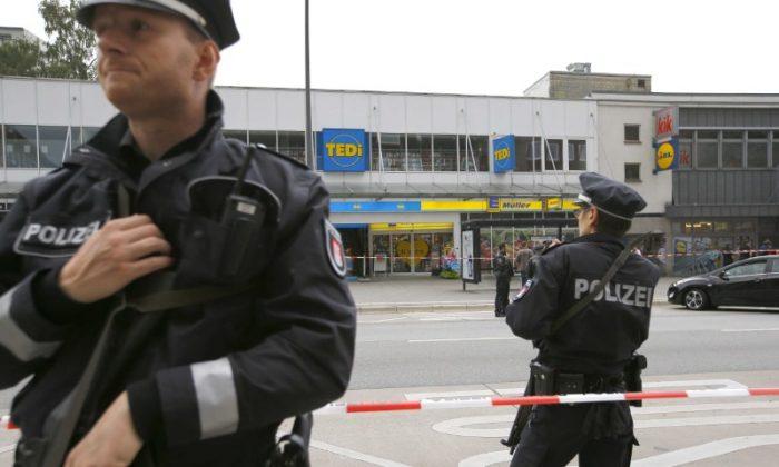 1 Dead in Knife Attack in Hamburg, Attacker Detained