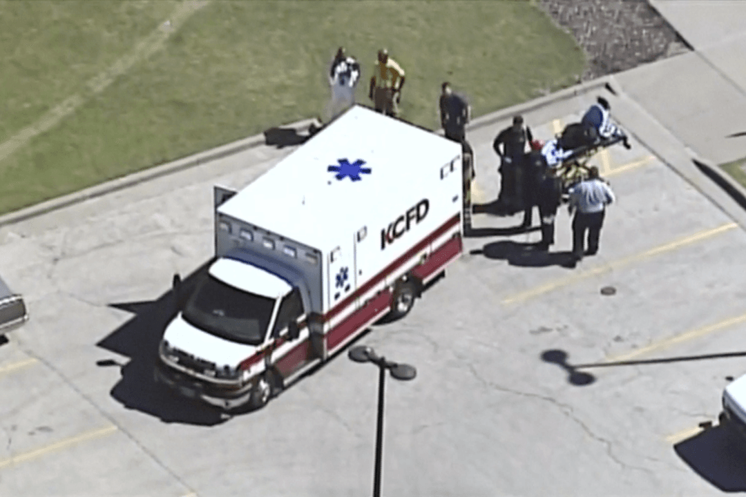 Mysterious Envelope Sickens 12 People at IRS Building