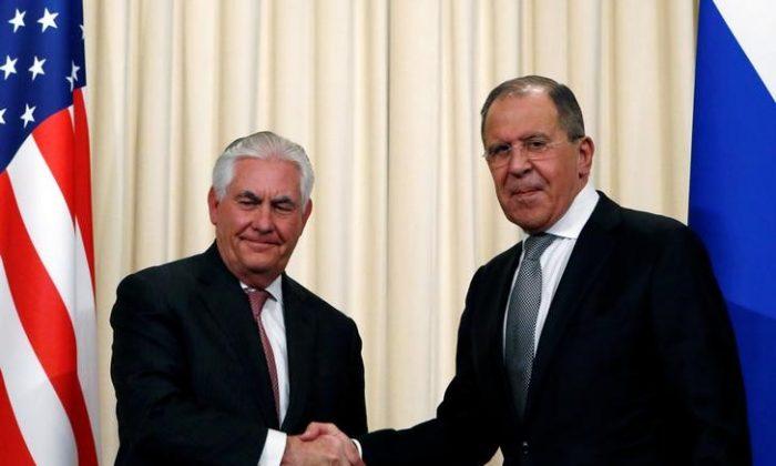 Russia’s Lavrov Meets Tillerson, Says Feels US Ready to Continue Dialogue