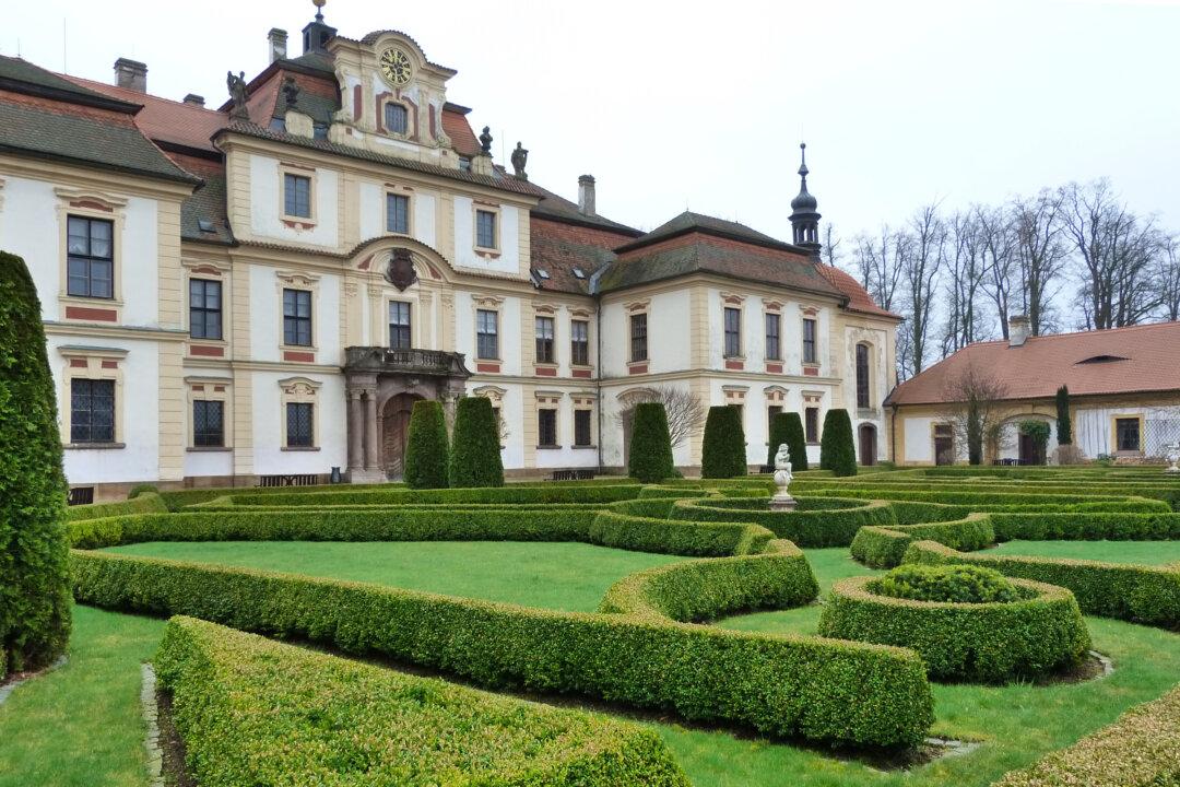 Exploring Historic Prague and Environs