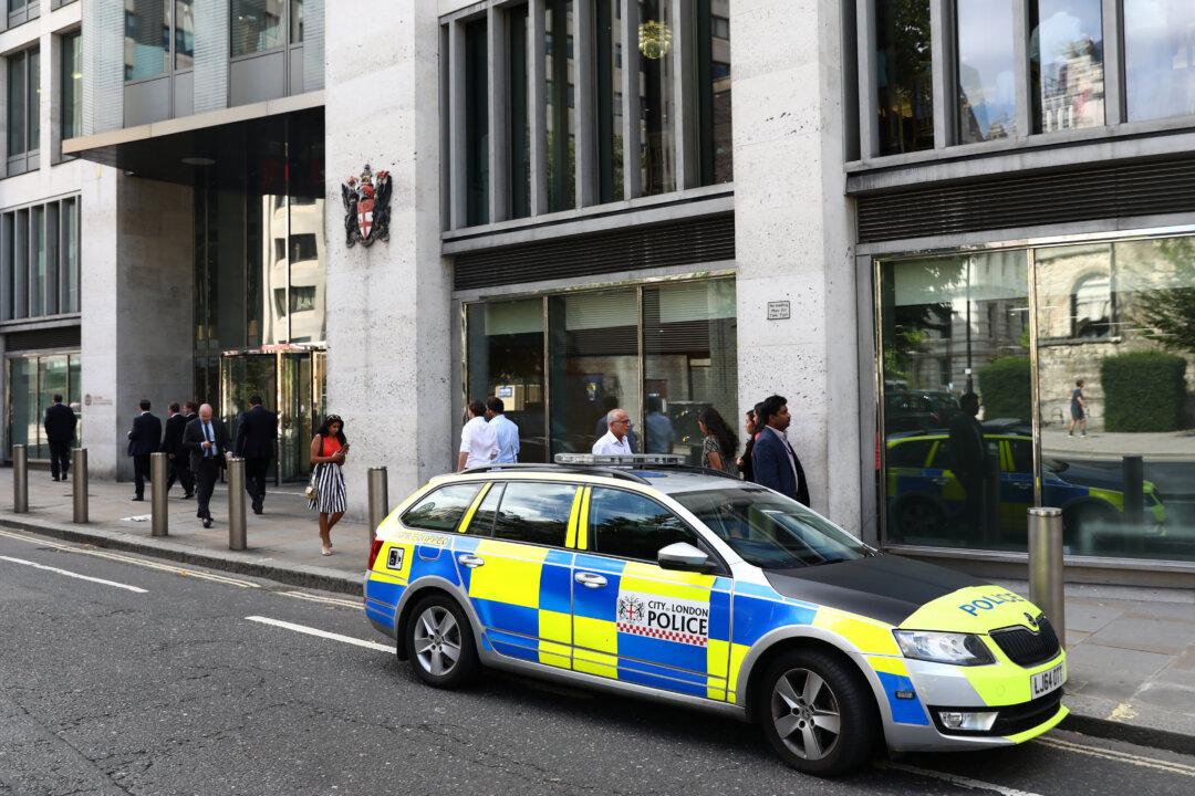 Man Plunges to Death at London Stock Exchange