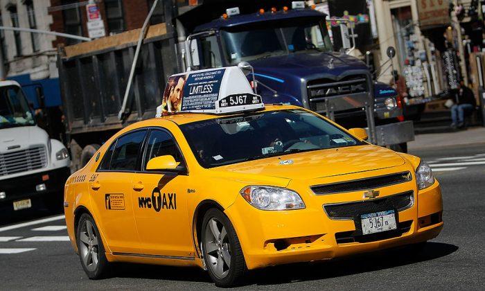 Taxi Driver Sits Dead in Cab for 18 Hours on Busy Manhattan Street