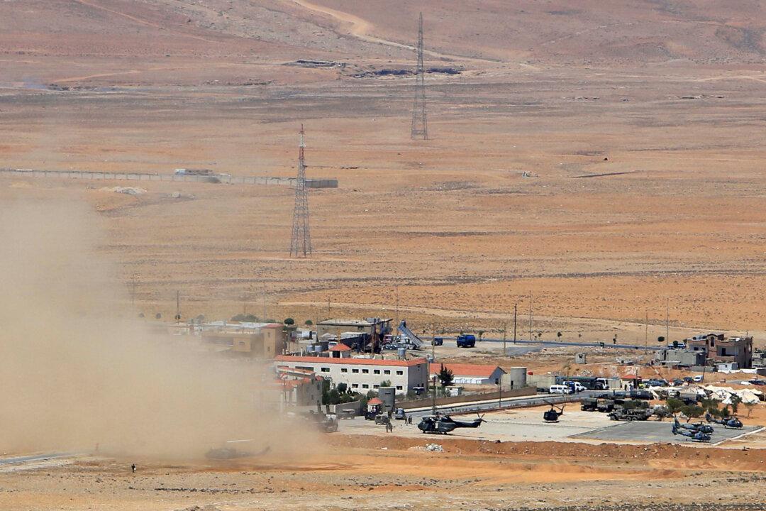 Lebanese Army, Hezbollah Announce Offensives Against ISIS on Syrian Border