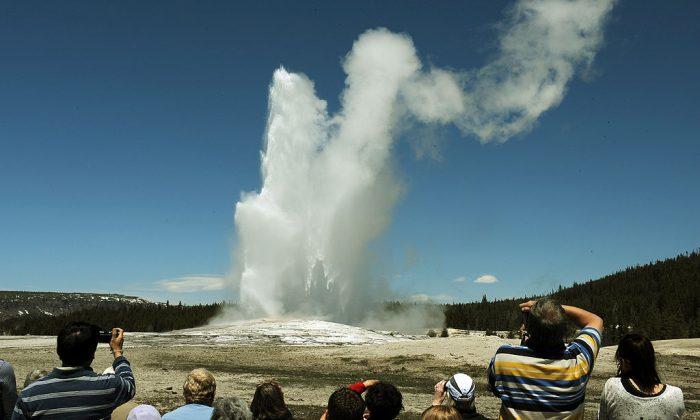 Man Who Got Within Feet of Old Faithful Is Banned From Yellowstone for 5 Years