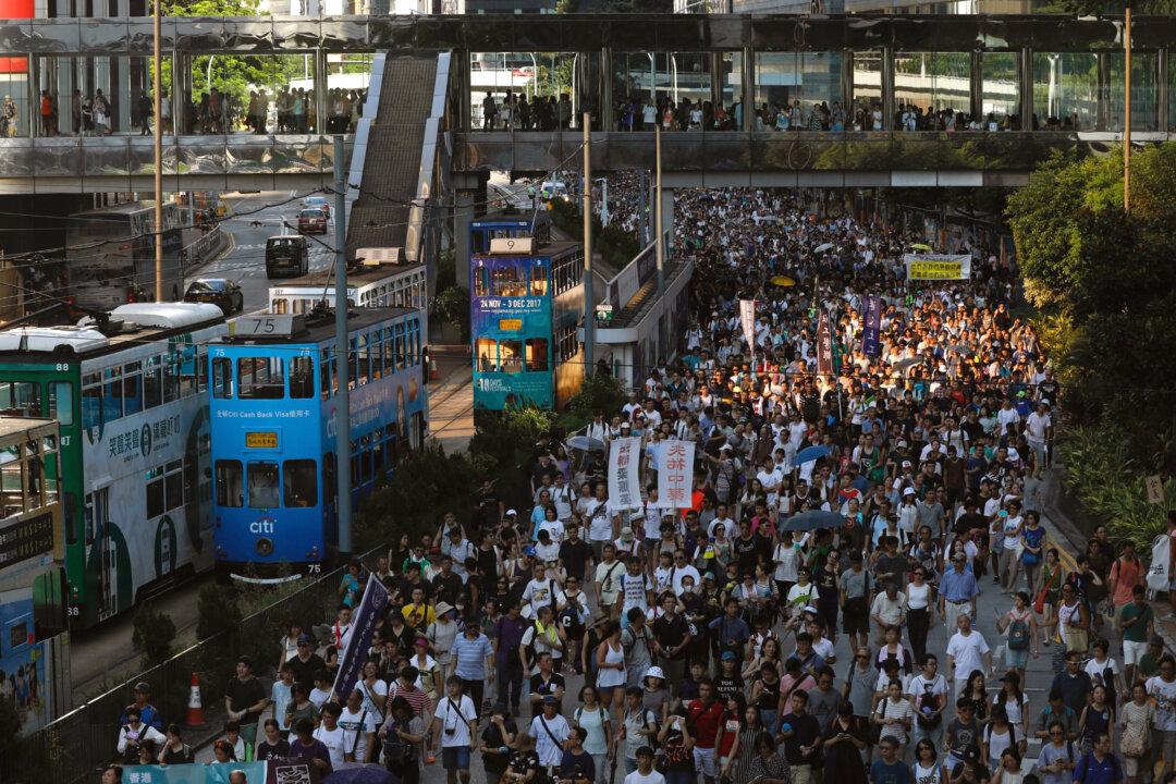 US Warns China Meddling in Hong Kong Hurting Business Confidence