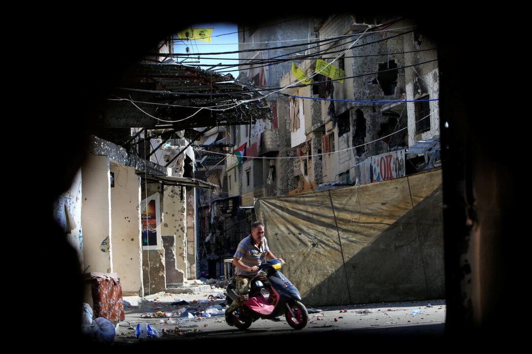 Two Killed in Mounting Clashes in Refugee Camp in Lebanon