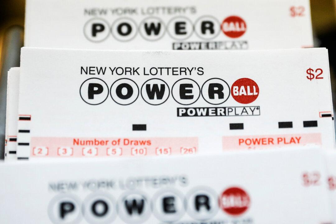 Woman Who Won $560 Million Powerball Last Month Wants to Remain Anonymous
