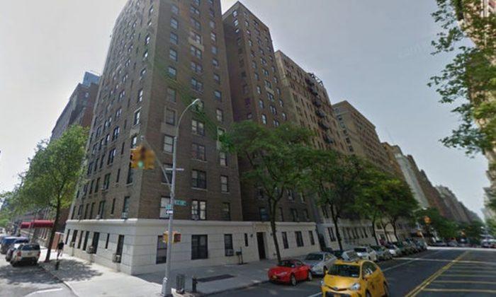 Woman Falls to Her Death in Manhattan; No Foul Play Involved