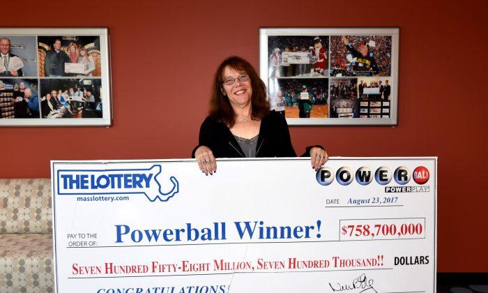 $758 Million Powerball Winner Told Boyfriend of 15 Years ‘I’m Moving on to a Better Life’ Last Year