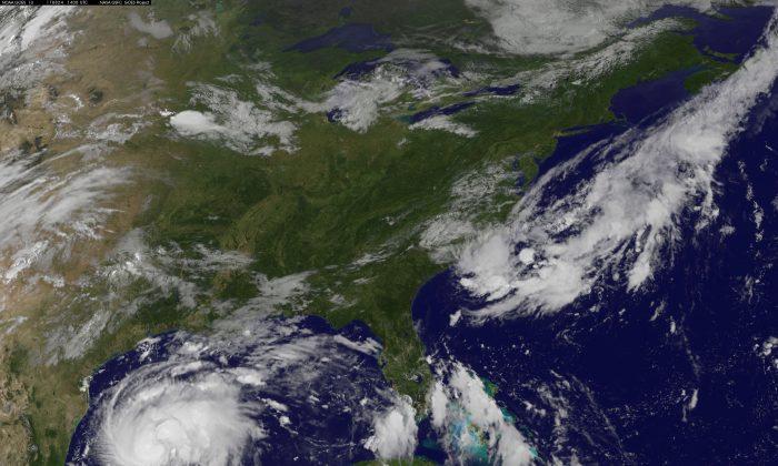Hurricane Harvey Strengthens, Threatens Record Flooding in Texas