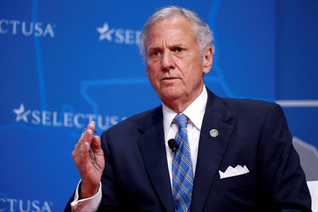 South Carolina Gov. Signs Open Carry Bill Into Law