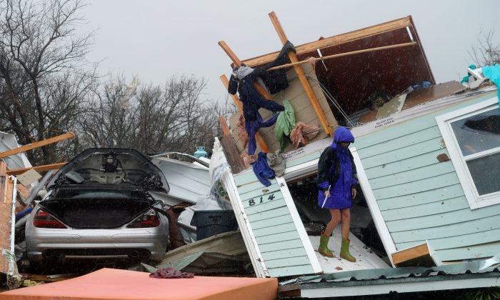 Local Texas Mayor Confirms First Death in Hurricane Harvey