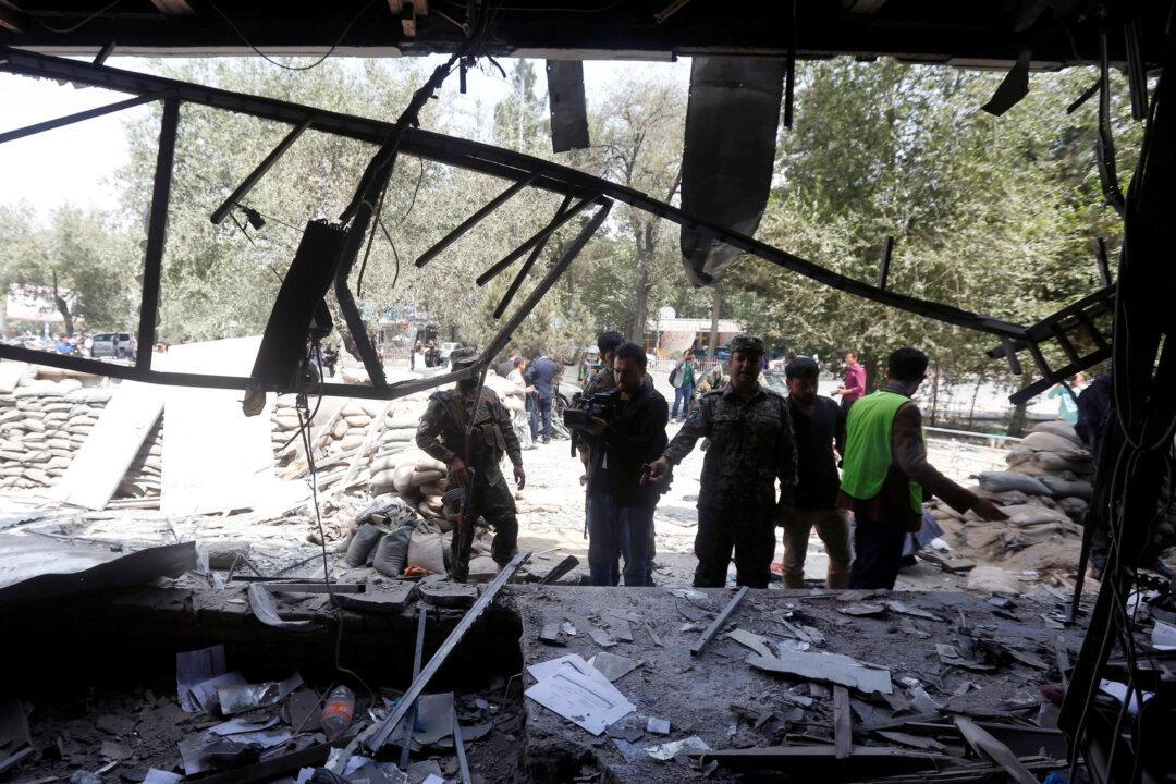 Suicide Bomber Kills Five at Bank in Afghan Capital