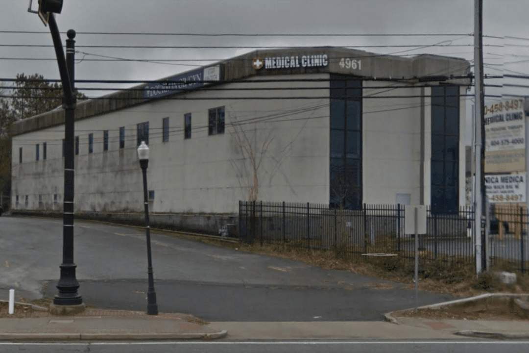 Baby Boy Abandoned in Gym Bag Found, Police Hope Mother Will Come Forward