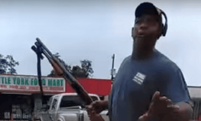 Man Claiming to Be ‘Ex-SWAT Deputy’ Threatens Would-Be Looters in Houston With Shotgun