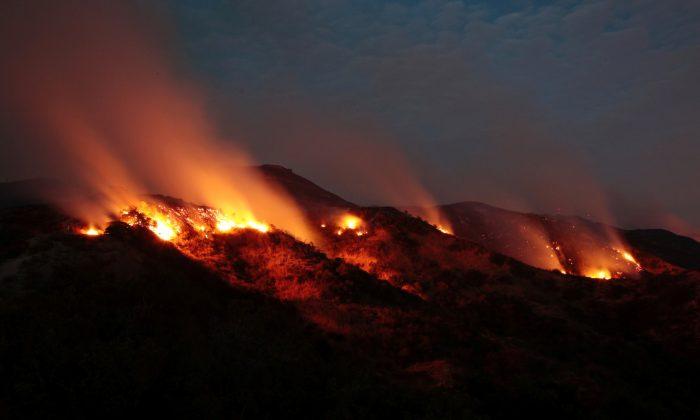 Largest Wildfire in Los Angeles History Forces Hundreds to Evacuate