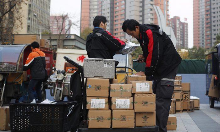 Chinese Experts Refute the Regime’s Claim of COVID-19 Surface Spread Through Postal Parcels