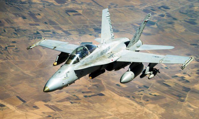 Convoy of 300 ISIS Fighters Stranded in Desert, With Coalition Jets Overhead